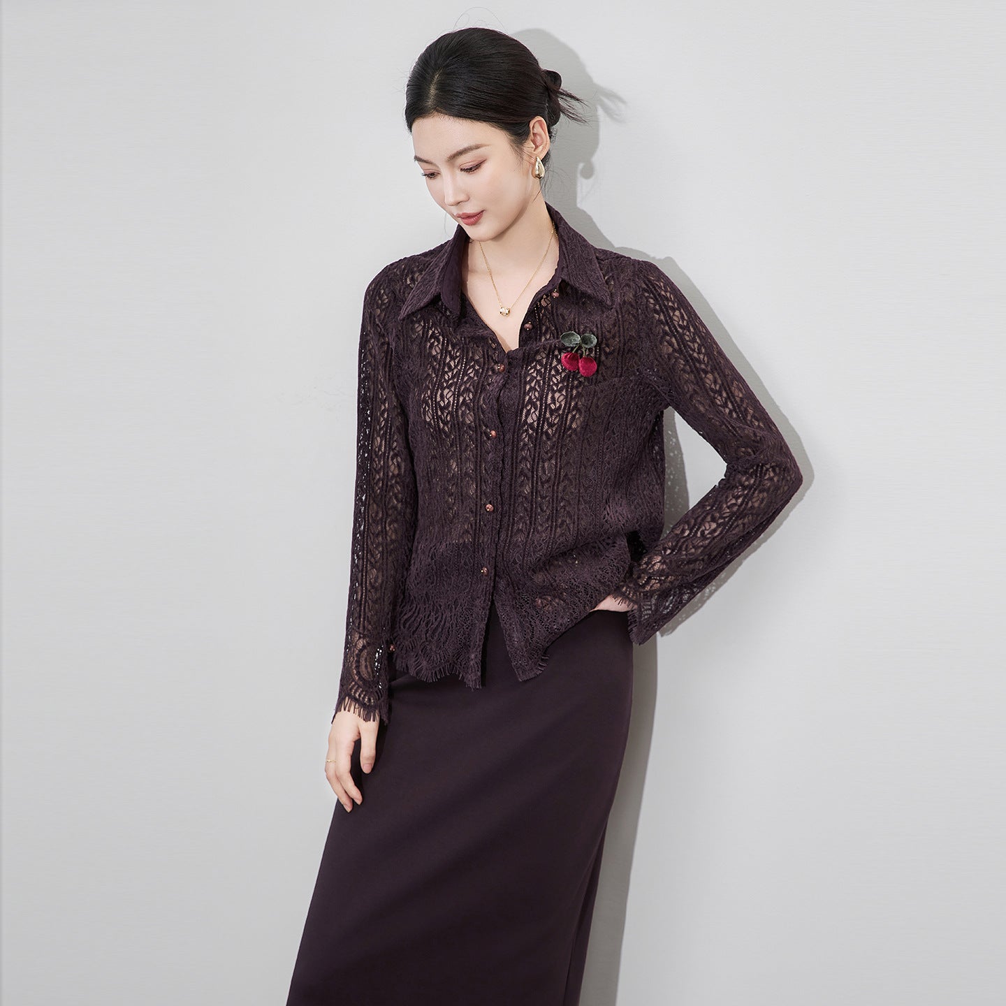 Elegant Hollow out Embroidery Lace Shirt Base Layer Top Slimming 3D Texture Soft Nylon V-Neck Long Sleeve French Style Women