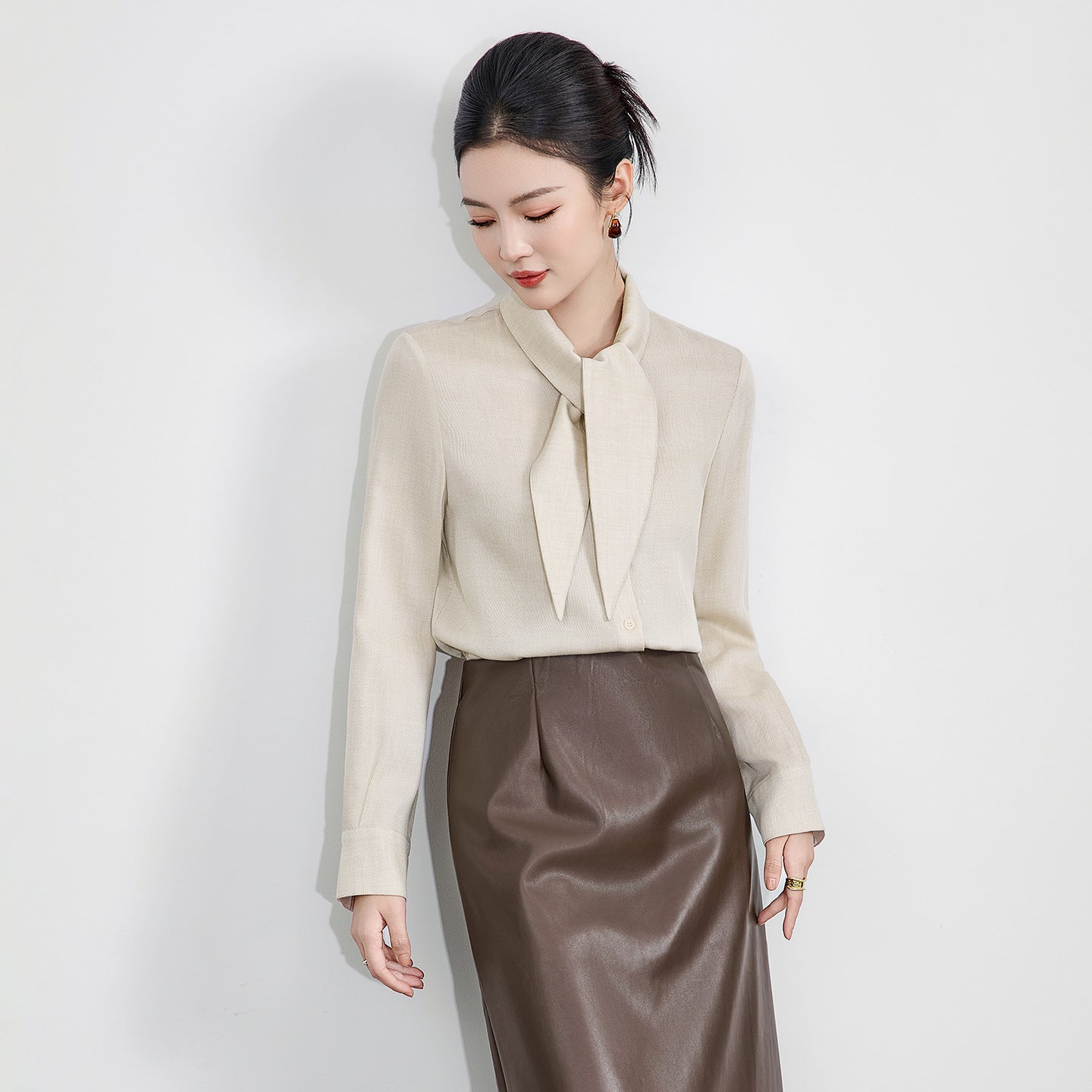 Women Blouse Autumn Elegant Office Chiffon Shirt with Bow Tie Neck Ruffle Pleated Design Top for Lady