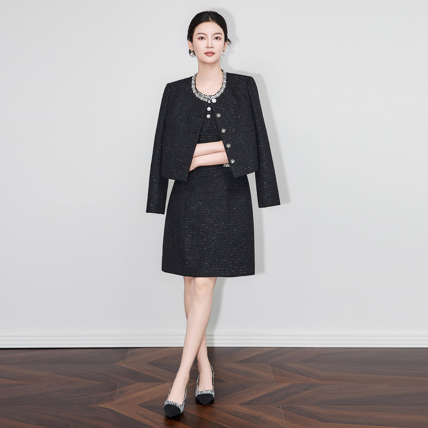 Elegant Black Quartz Stone Two-Piece Set Women's Long Sleeve Slimming Short Outerwear Dress Fashionable Autumn Outfit