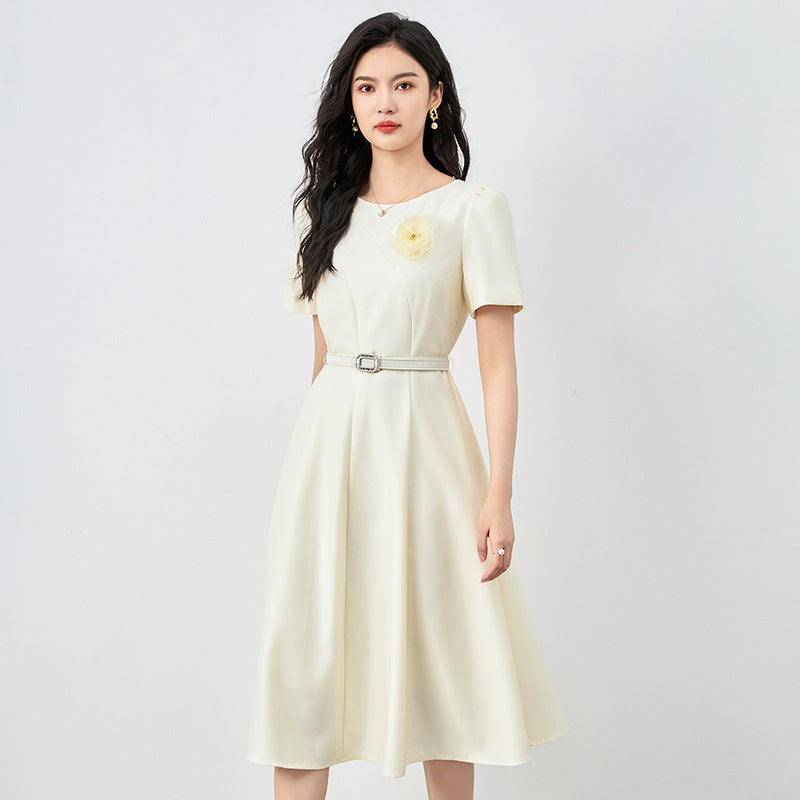 Elegant Mid-Length A- Line Dress Shaped Ball Gown Evening Dress for Women in Shenzhen South Oil High Quality Lightweight Fabric