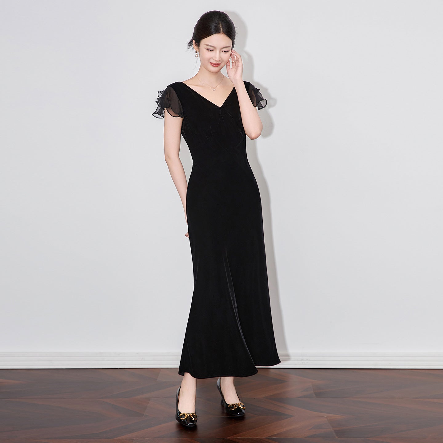Elegant French Style Silk Velvet Patchwork Gown with Pleated Sleeve And Waist Cinching Long Dress