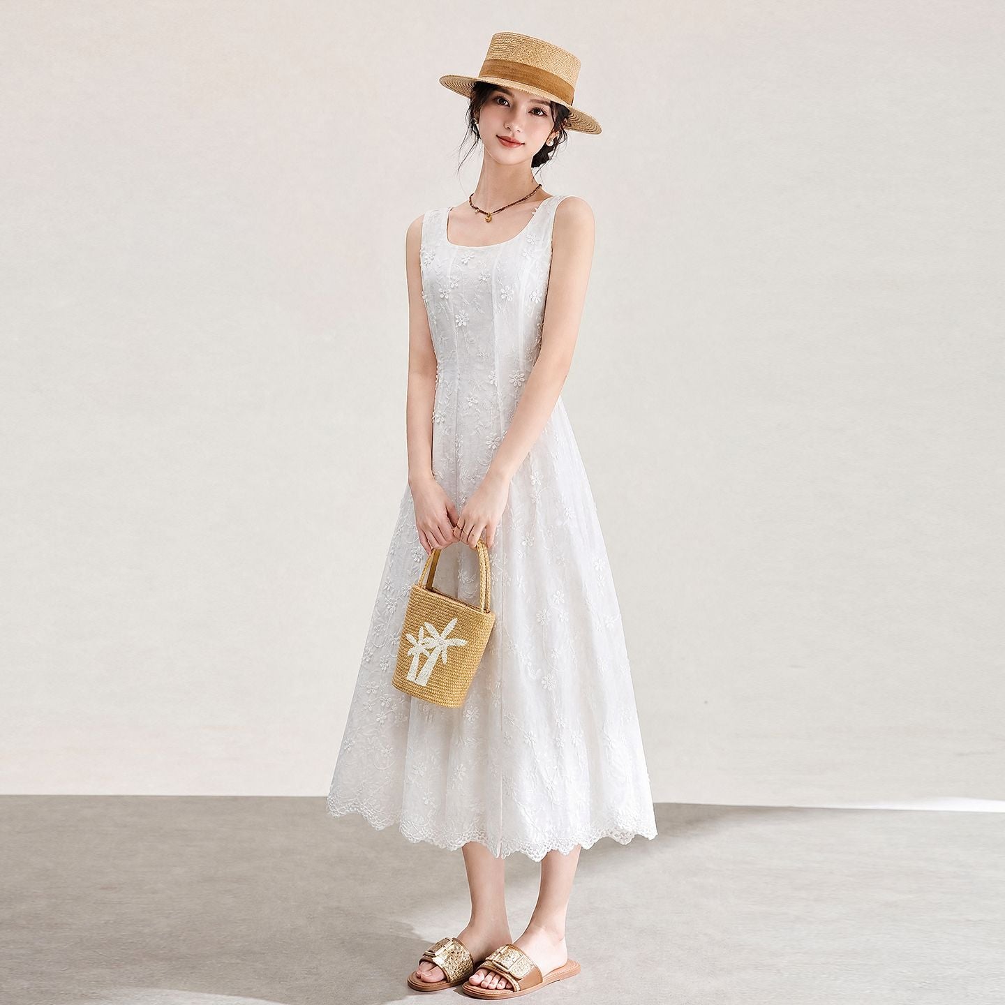 Elegant French Style Square Collar Embroidered Slimming Dress Heavy Embroidery Waist Cinching Long Skirt Street Style Trendy