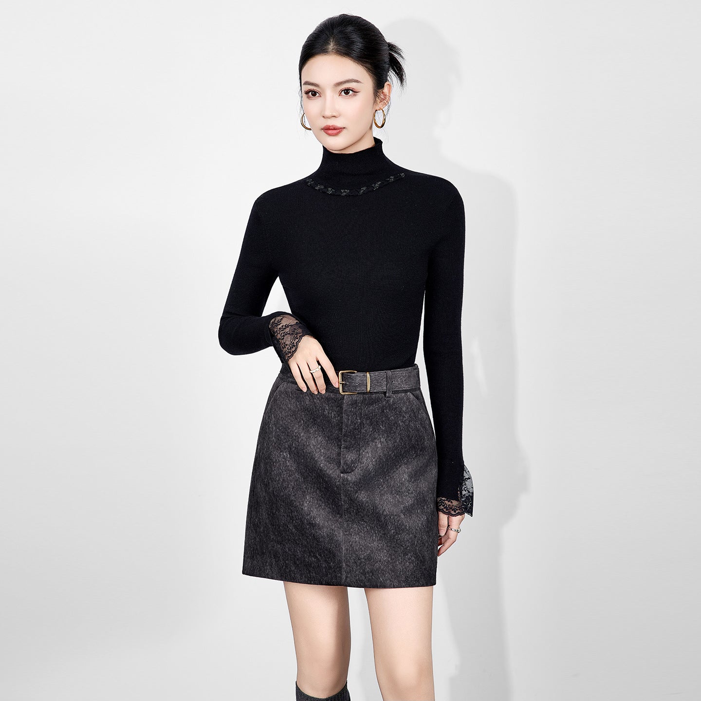Elegant Beaded Half High Neck Slim Fit Women's Knitted Top 3D Flower Embroidery Stylish Base Layer Shirt