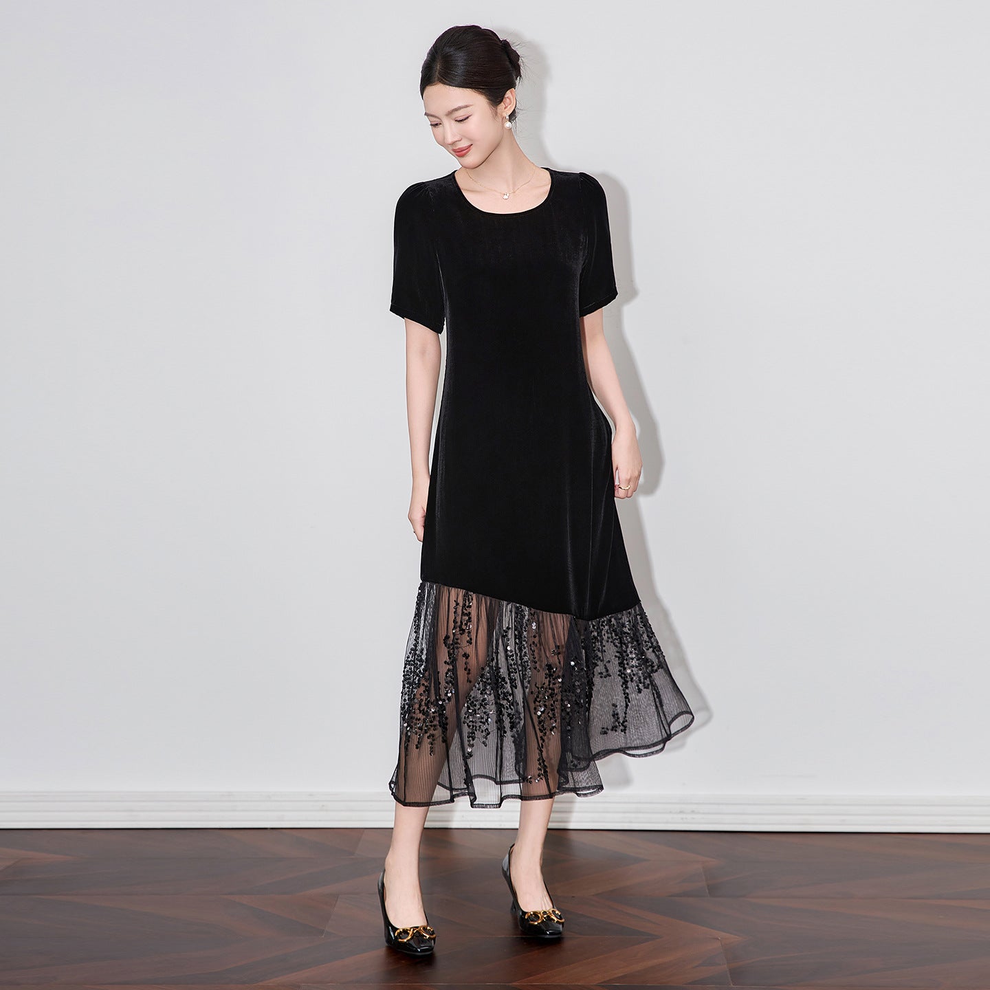 Elegant Lace Trim Slimming Black Summer Dress Women's High Waist Design Sensation Fitted Gown A-Line Skirt round Neck Short