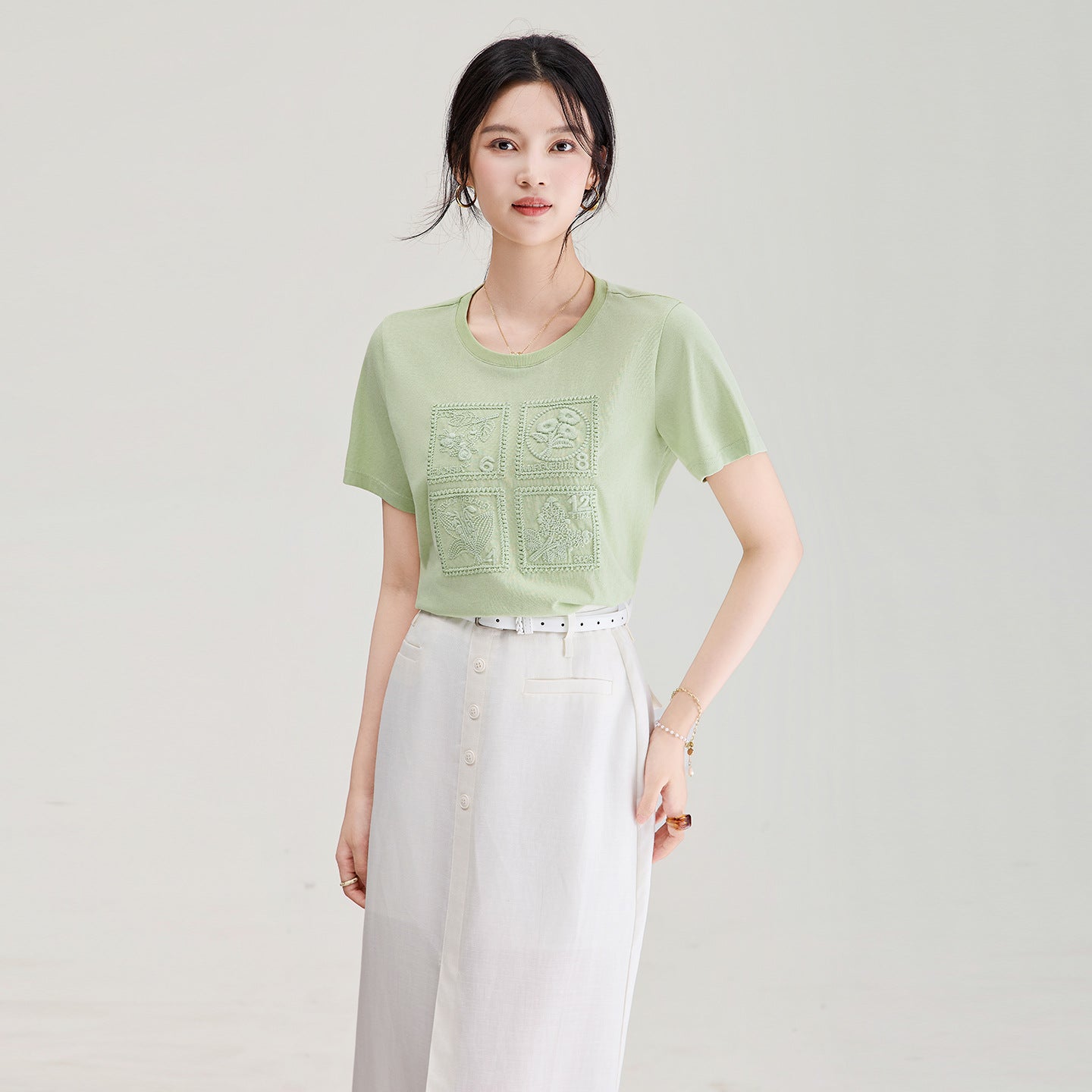 Embroidery Short Sleeve round Neck T-Shirt Women's Summer Style Slimming Versatile Top Comfortable Casual Korean Style