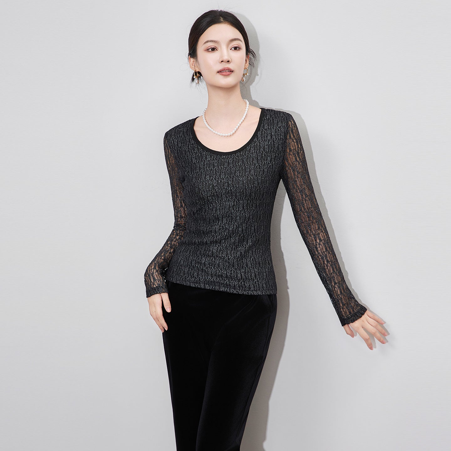 Retro Elegant Semi-transparent Sexy Hollow Lace TShirt Round Neck Long-sleeved Bottoming Women Tops