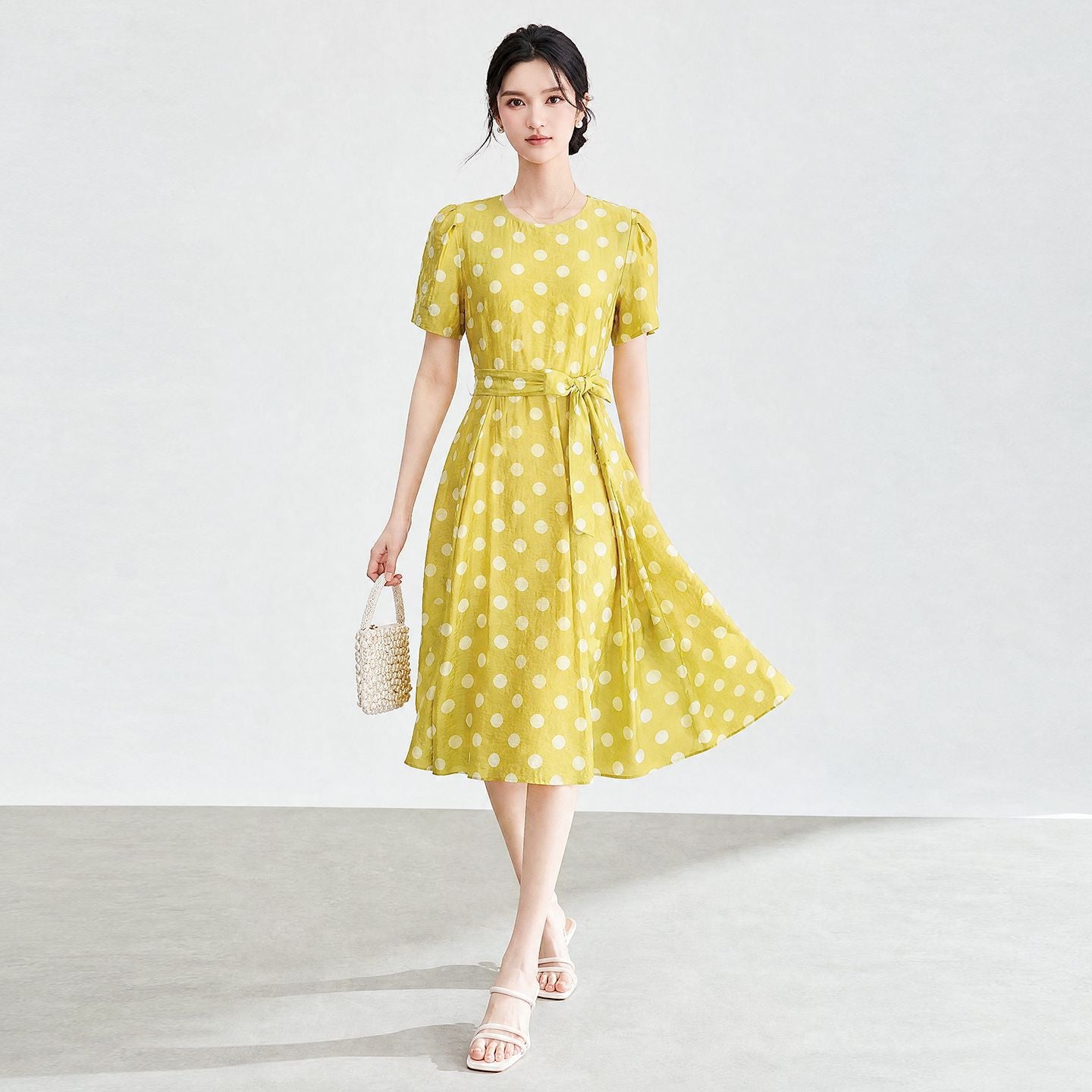 Elegant French Polka Dot Short Sleeve Dress Women's Summer Waist Cinched Maxi Skirt Style Midi Dress for Casual Business Travel