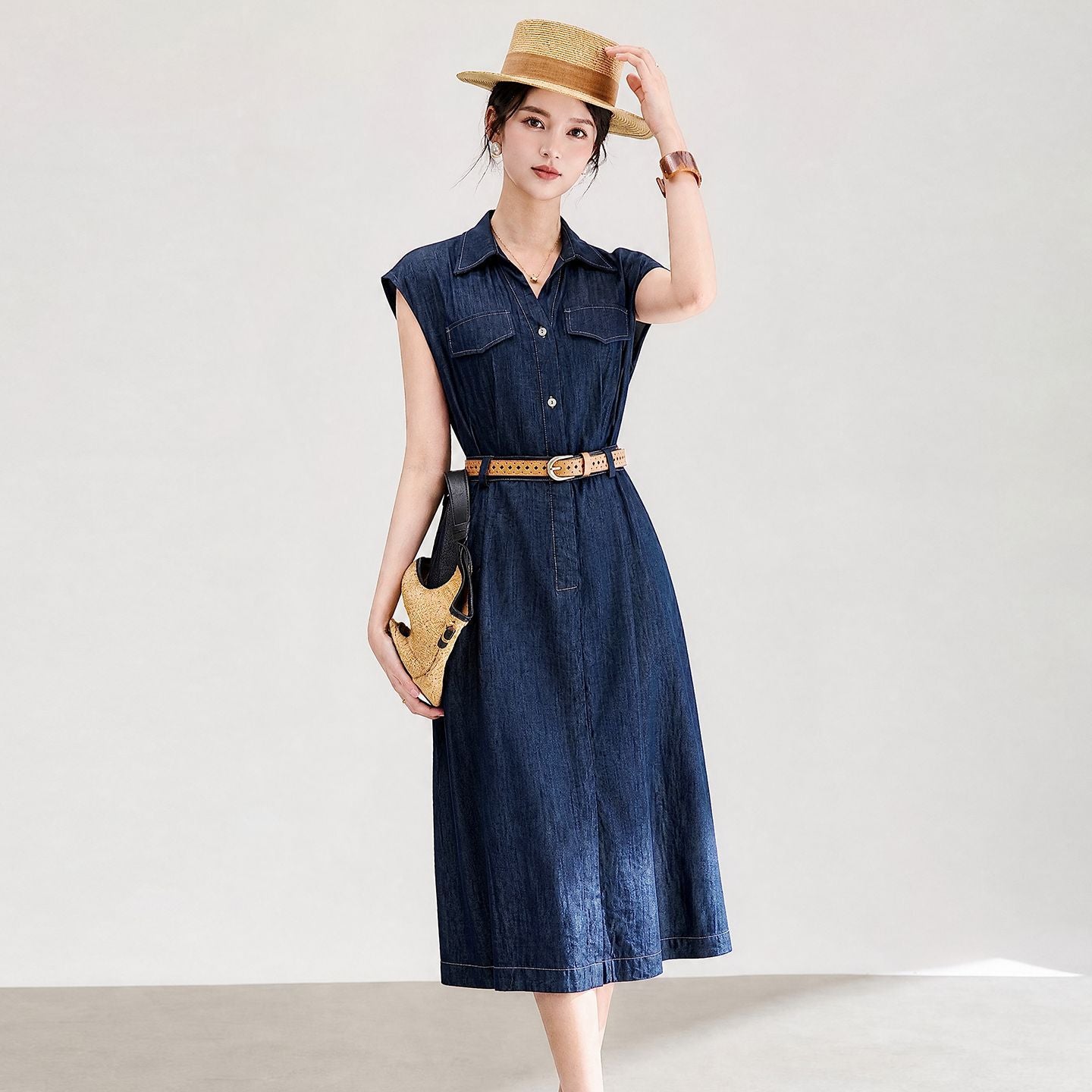Elegant Summer Sleeveless Dress with Waist-Cinching Design And Notch Collar in Cotton Blend Fabric for Business And Leisure