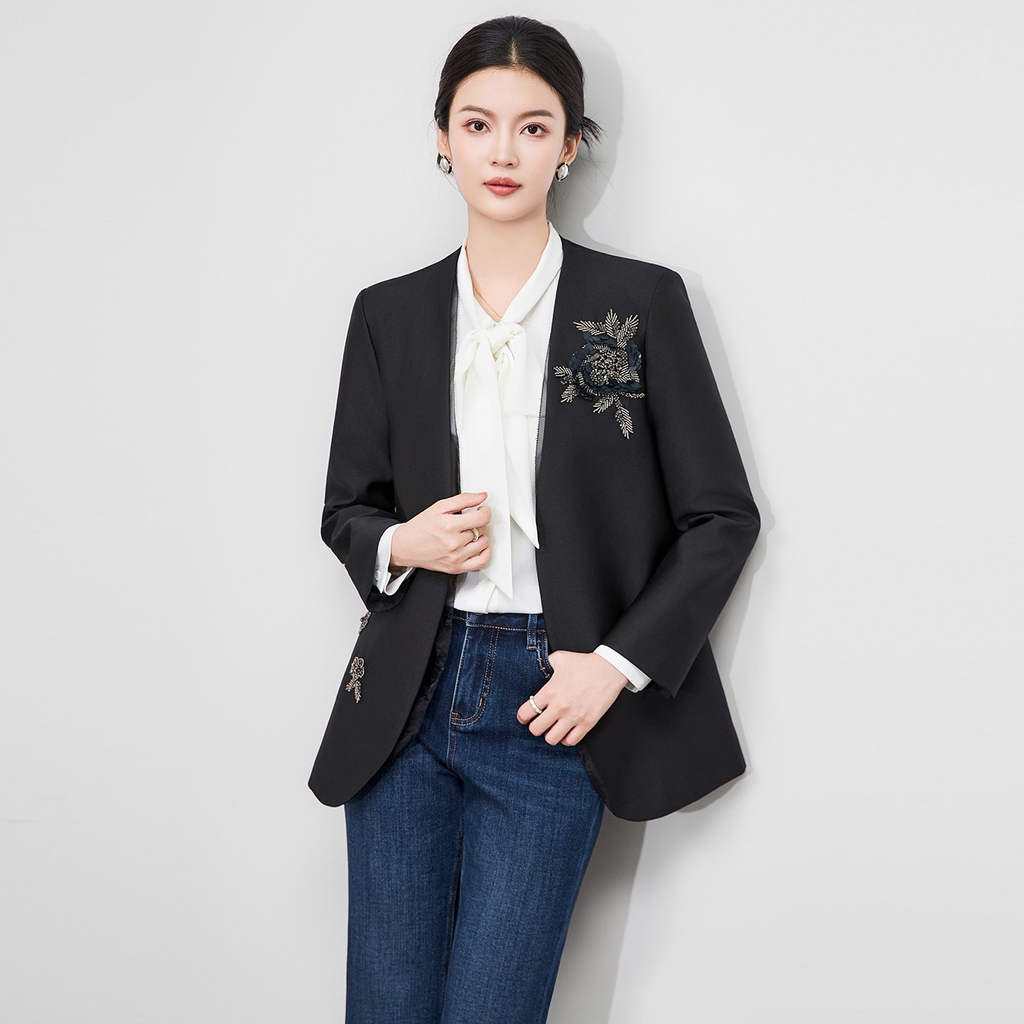 Elegant Blazers For Woman Fashion Coats V-neck Long Sleeve Sequins Floral Women's Black Coat Slim Office Lady Blazer