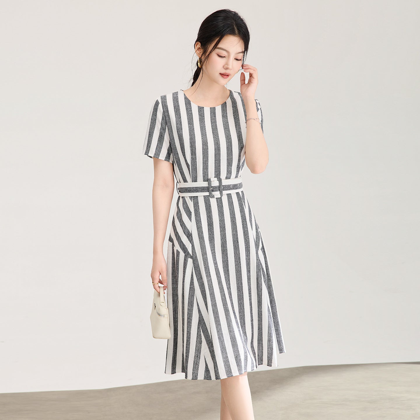 A-Line Lace-Up Striped Mid-Calf Regular Short Sleeve Slimming O-Neck High-Waist Dress 2026 Spring Women's New