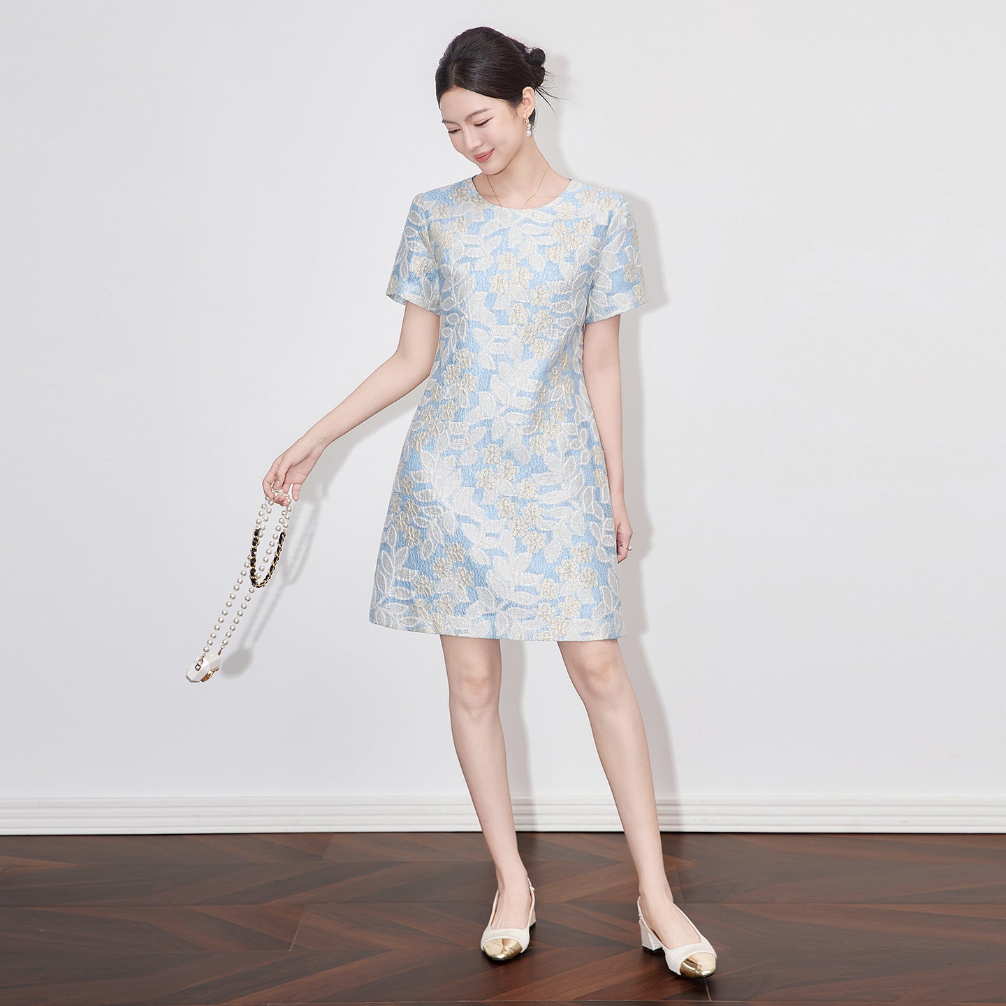 Elegant A- Line Dress with Heavy Embroidery Gold Thread South Oil Short Sleeve Midi Dress for Women Fashionable And Stylish