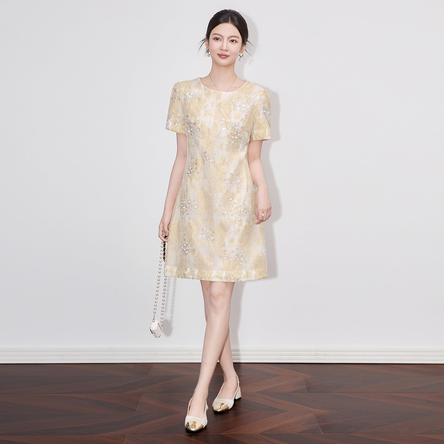 Embroidered Lace Short Sleeve A- Line Dress round Neck Summer Style Elegant Design Sensation Women's Dress Midi Skirt