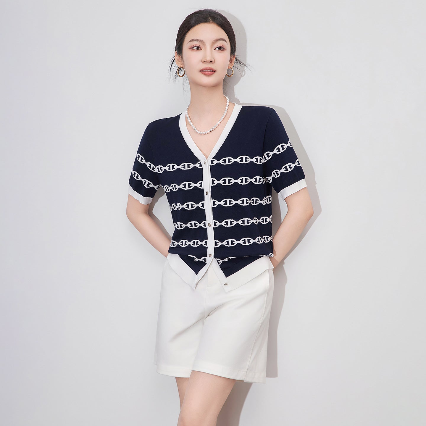 Elegant V-neck Ice Silk Striped Short Sleeve Knitted Cardigan T-shirt Women Summer Korean Style Slim Fit Knitwear Tops Tees