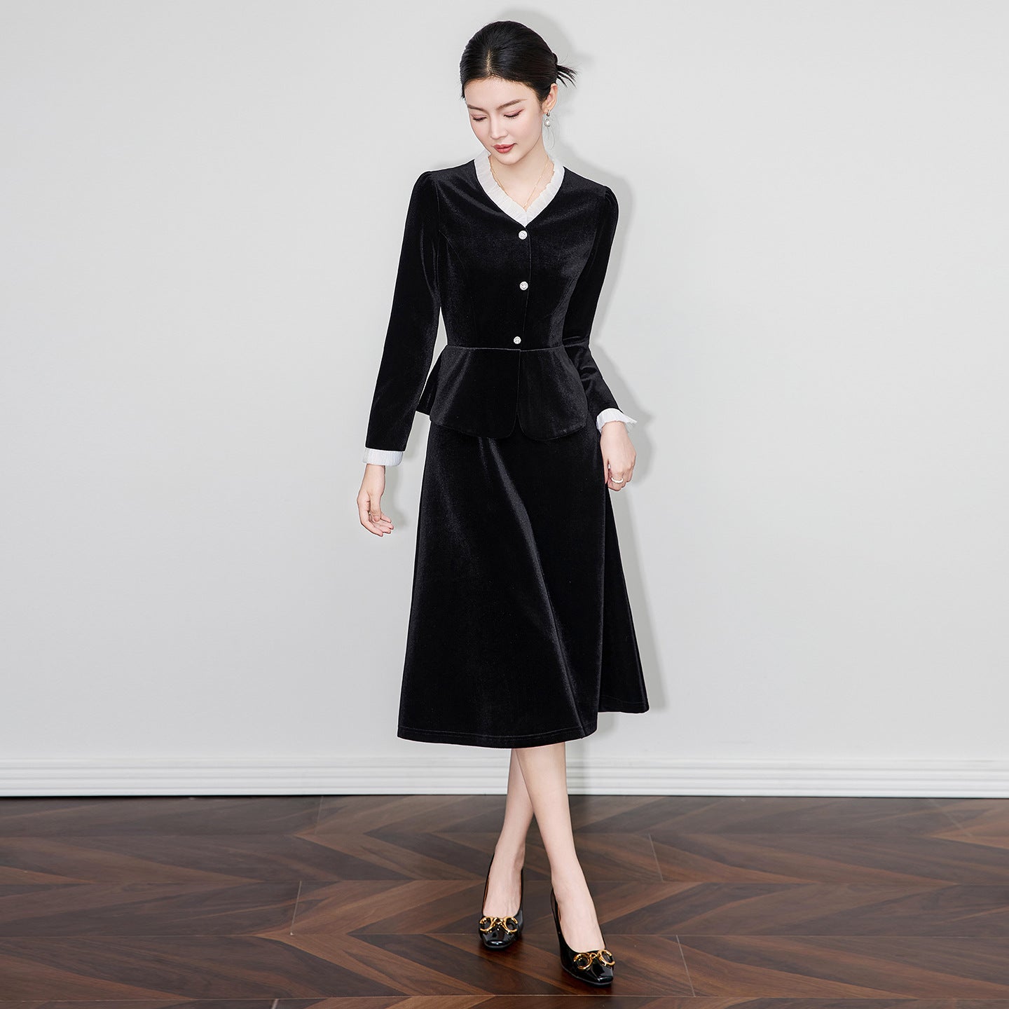 French Style Hepburn Black Velvet Dress For Women Fall Winter New Design Medium-length A Line Long Black Dress