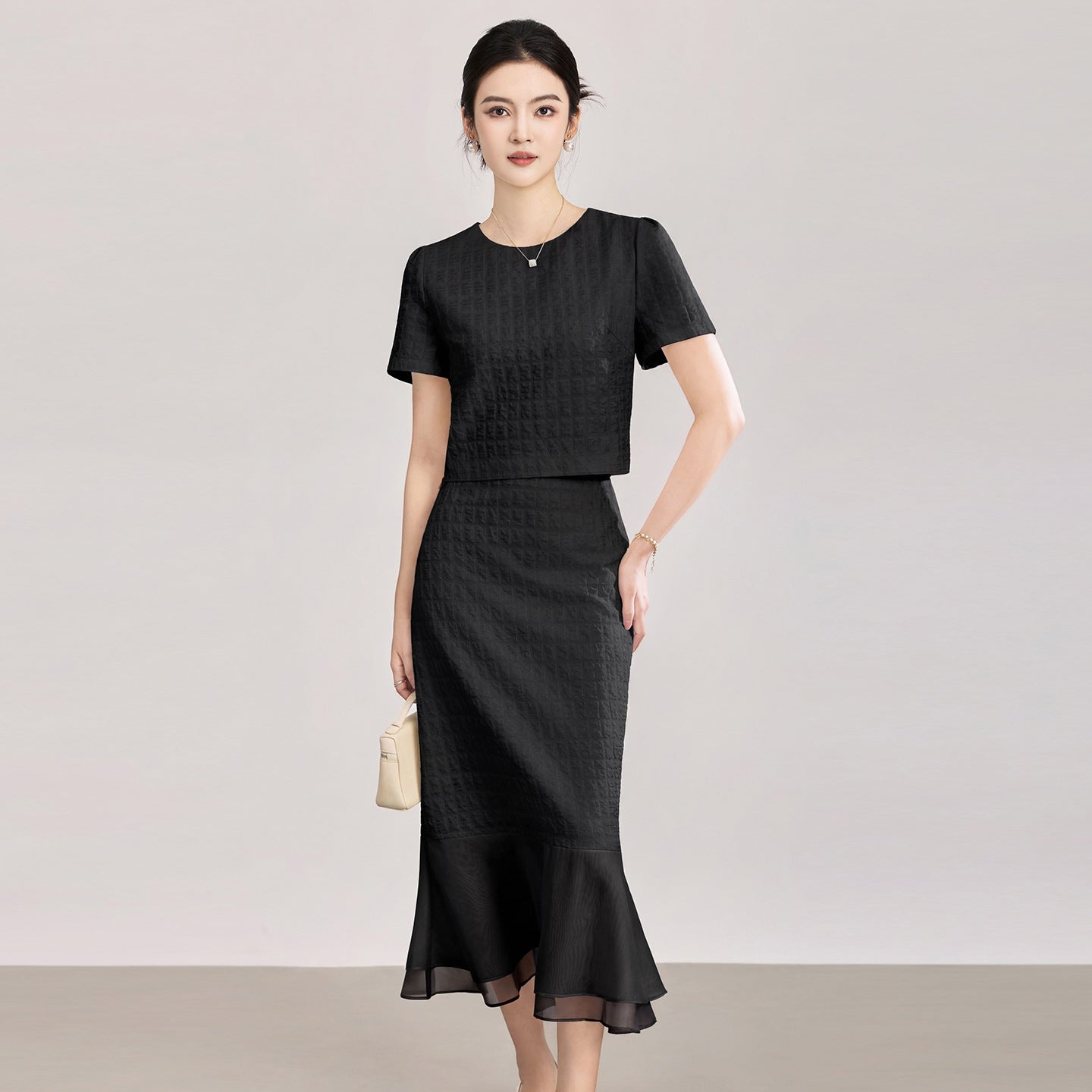 French Elegant Socialite Commuting Outfits Round Neck Short Sleeve Crop Tops Organza Spliced Mermaid Skirt Two-Piece Sets women