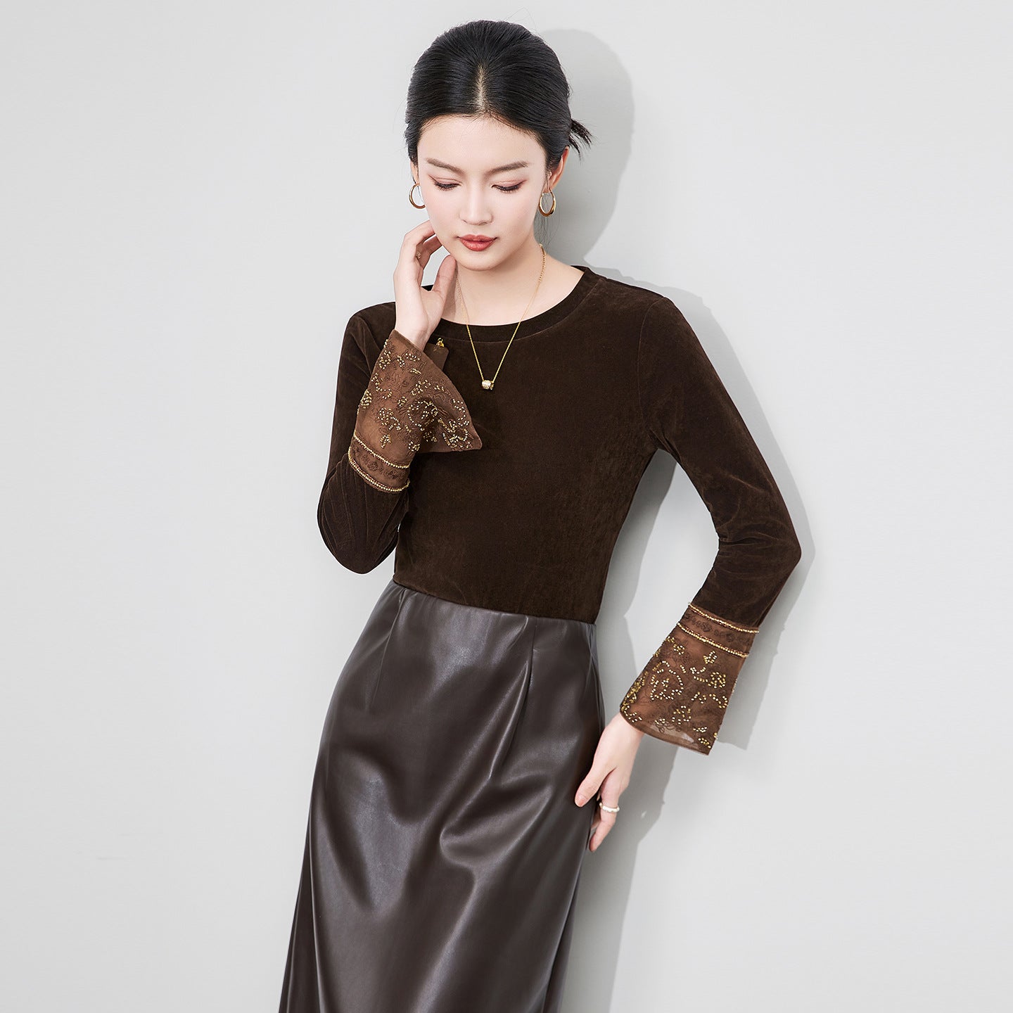 Silk Velvet Embroidered Top Women Early Autumn Loose Fit round Neck Long Sleeve Shirt Heavy Work Bead Chinese Style Artistic