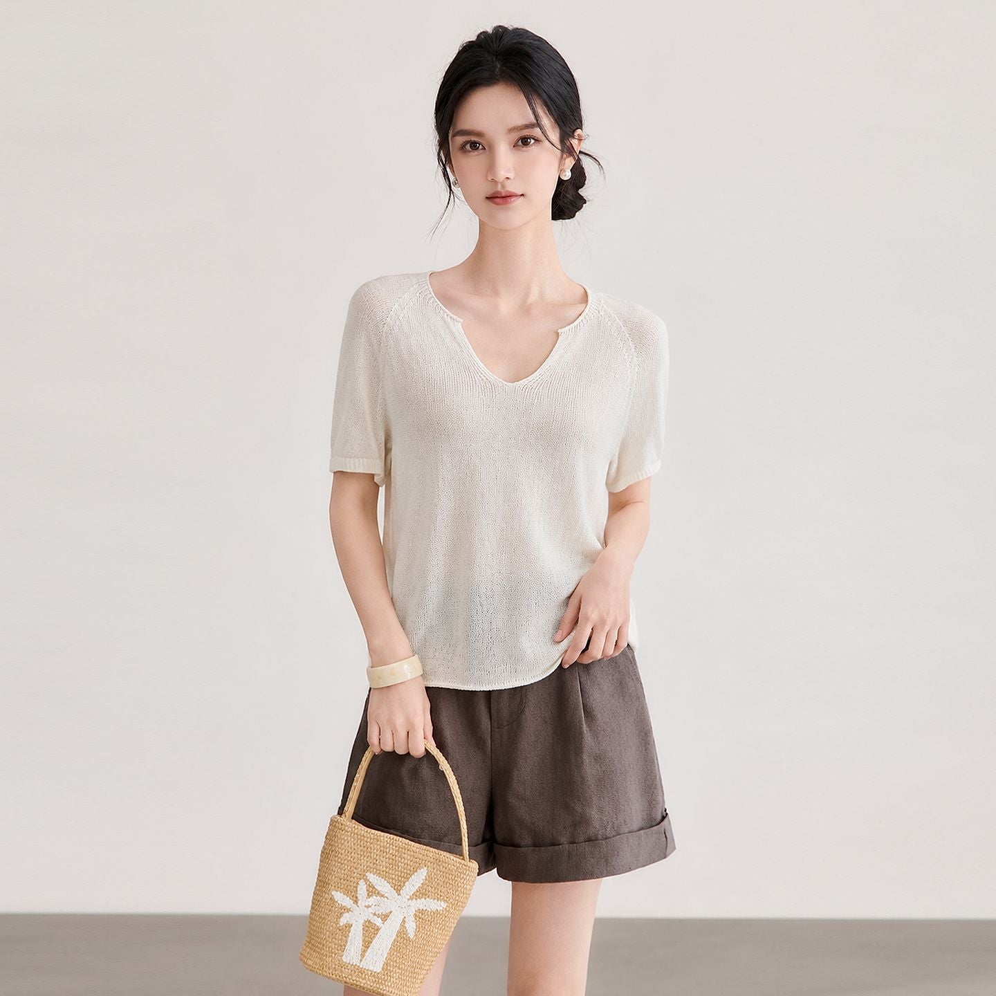 Women's Loose Fit V-Neck Short Sleeve Knitwear Paper Silk Edge T-Shirt Elegant Commute Style Versatile Slimming Tops