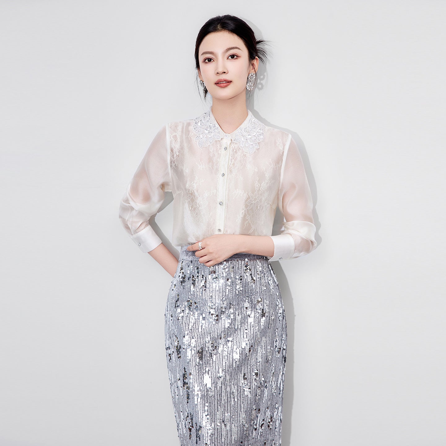 Autumn Light Luxury Blouse Female Single Breasted Turn-down Collar Long Sleeve Lace Design Beading Women's Shirts