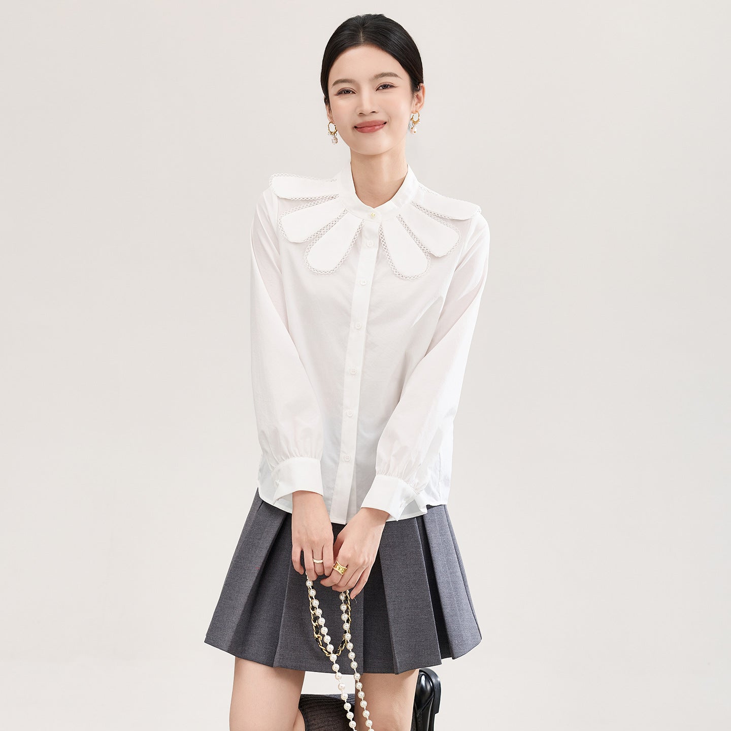 Elegant French Romantic Petal Collar Shirt Women's Spring Top Quality Cotton Long Sleeve Floral Artistic Vintage Style