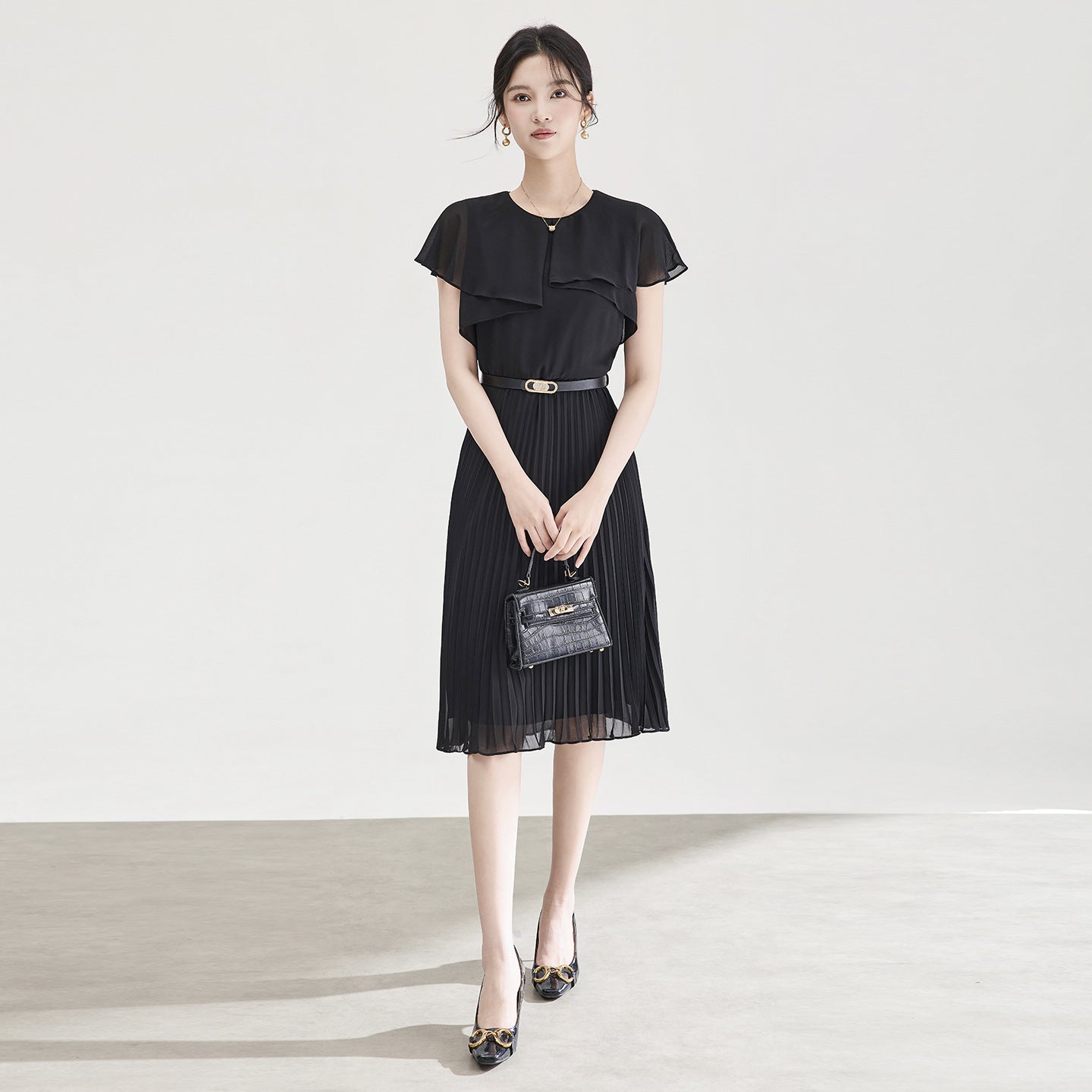 French Style Ruffle Pleated Dress Women's Round Neck Solid Color Short Sleeve Dresses