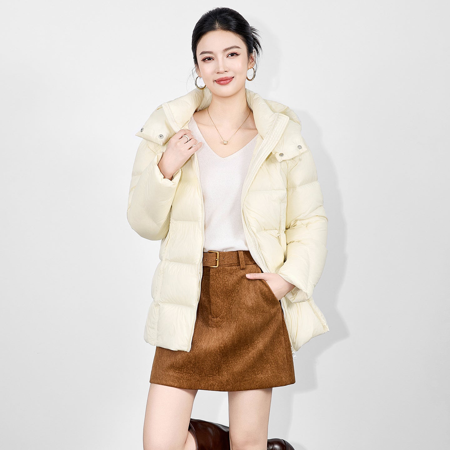 Women's Puffer Jacket White Duck down Thickened Loose Fit Warm Winter Outerwear Mid-Length Casual Style Zipper Closure