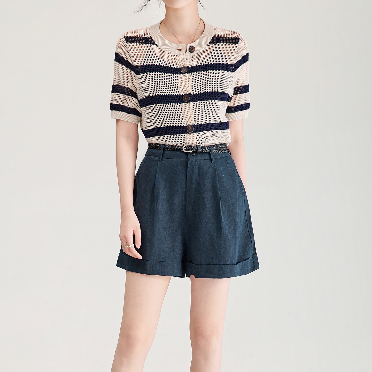 Summer New Korean Style Commute Set Women Gentle Personality Knitted Short Sleeve T-Shirt with Short Casual Pants Two Piece Set