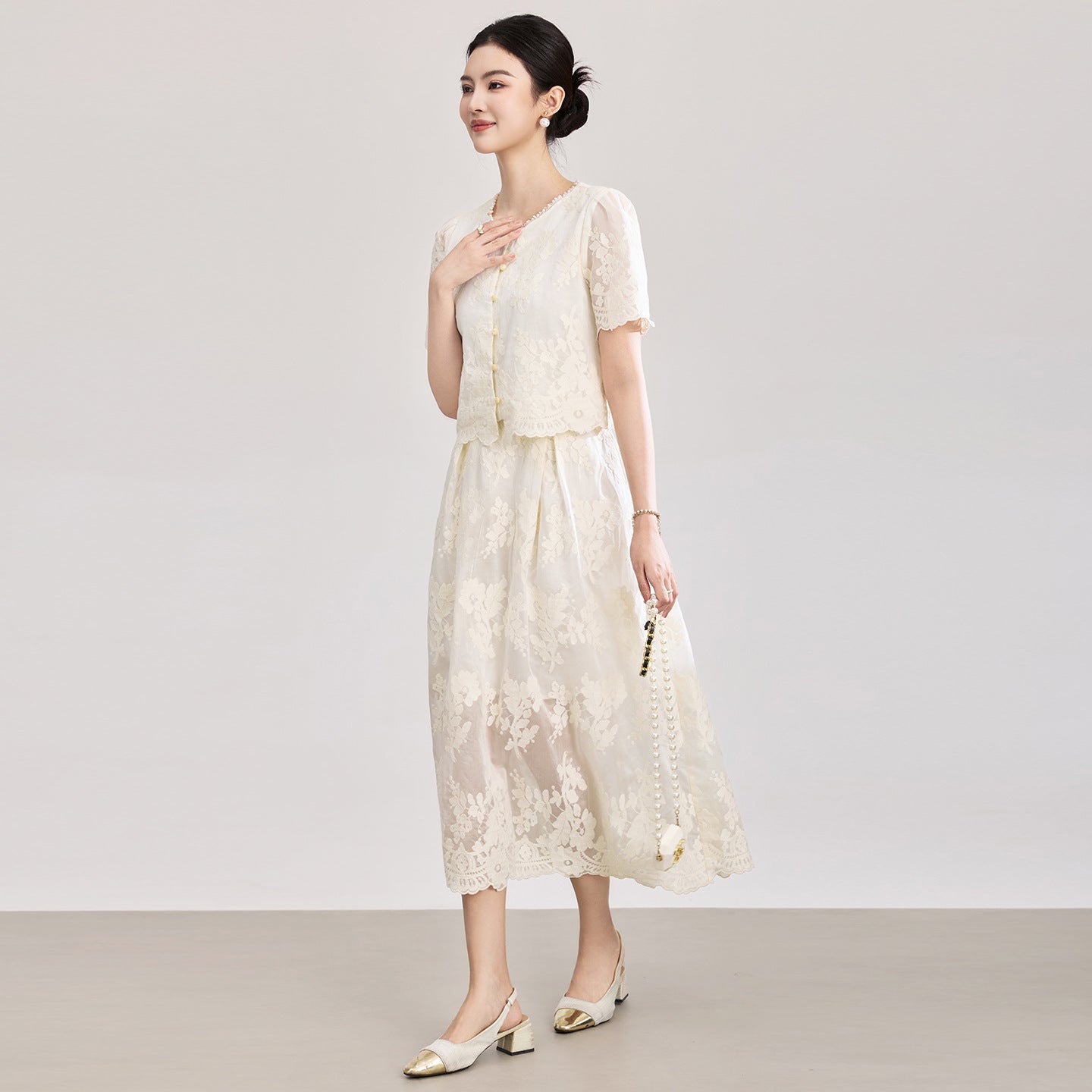 Elegant French Style Embroidered Lace Hollow out Top And Half Skirt Set Summer 2026 Casual Wear Silk Blend Artistic Vintage