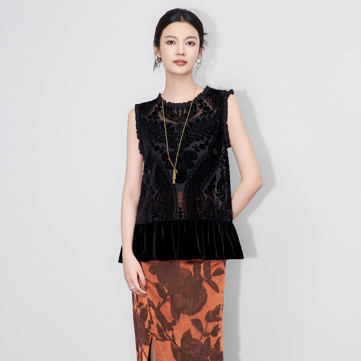 Elegant Velvet Women's Top Hollow out round Neck Design Comfortable Loose Fit Black Shirt for Autumn Season Fashionable