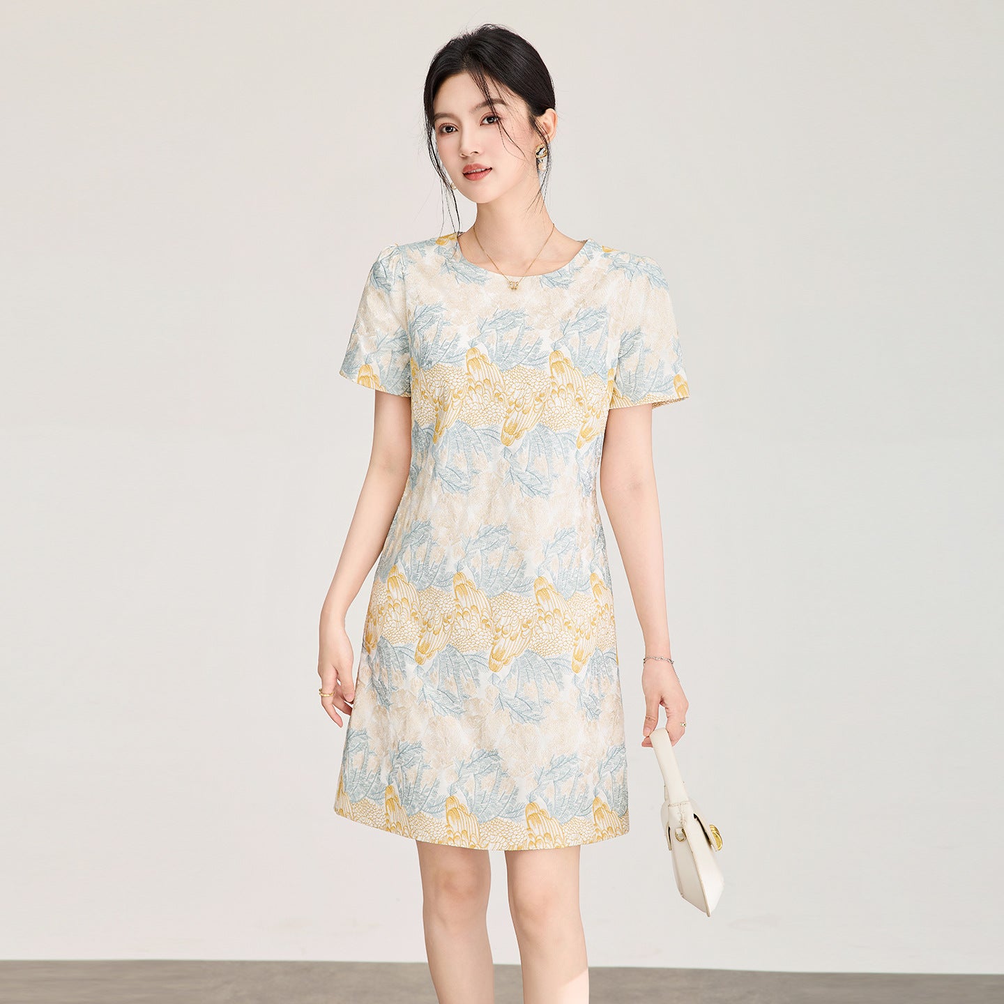 New Chinese Style Heavy Industry Bead Doll Collar Short-sleeved Jacquard High Waist Slim High-end Elegant Socialite Dress Women